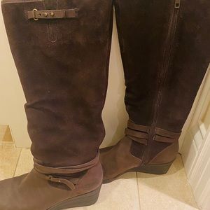 Ugg tall wedge boot